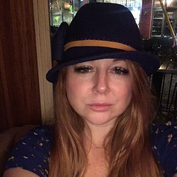 Meet your Posher, Shelley - Picture 1 of 1